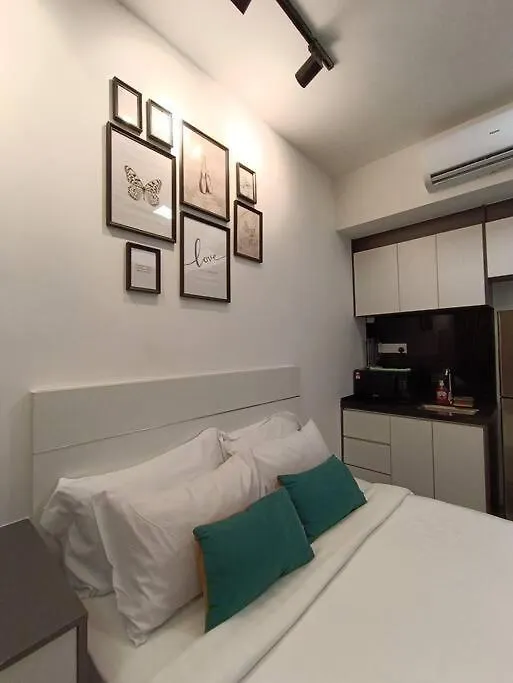 Col 108B Modern Klcc Balcony View & Infinity Pool Apartment Kuala Lumpur 0*,